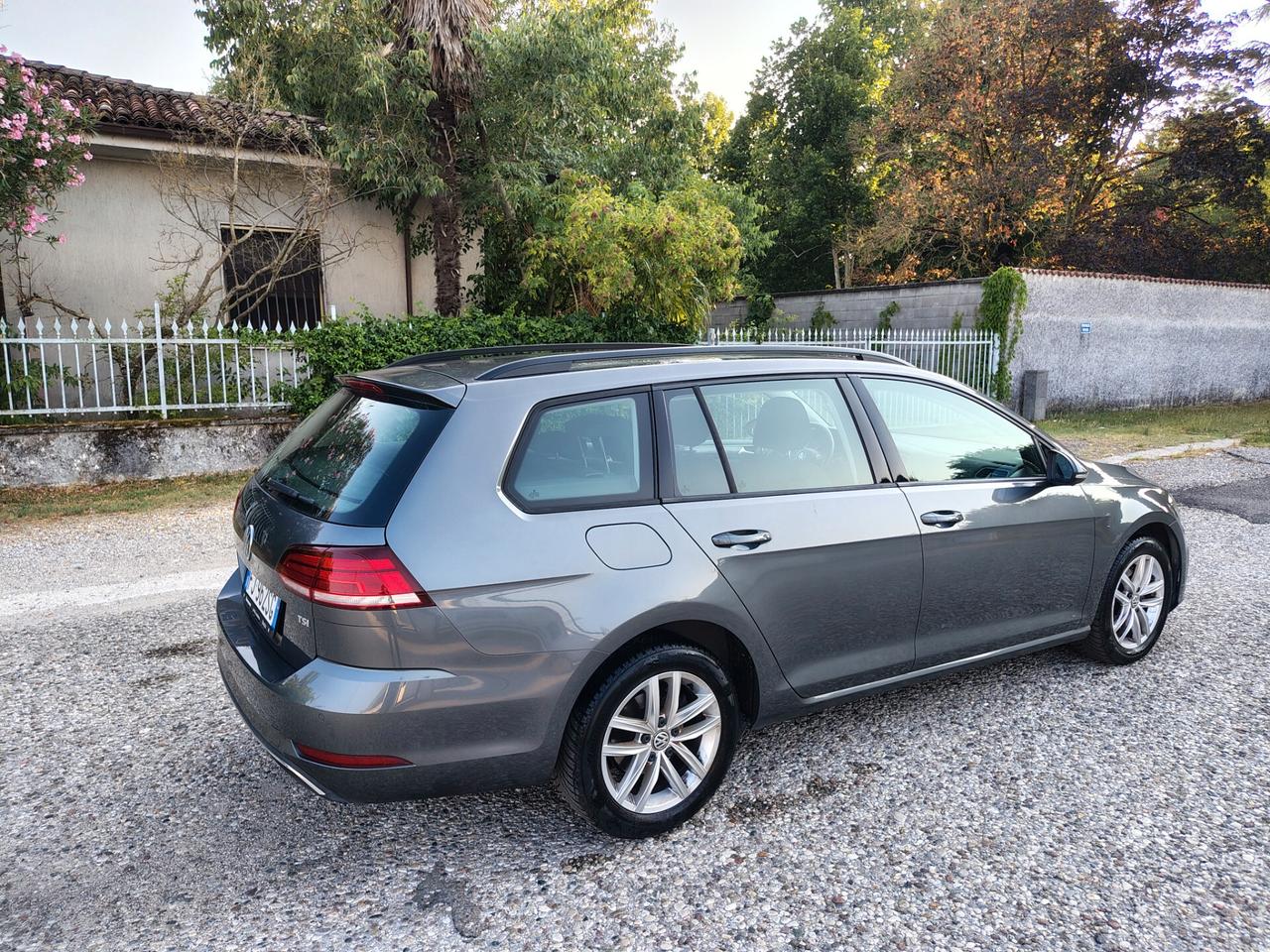 Volkswagen Golf Variant 1.0 TSI 110 CV 5p. Trendline BlueMotion