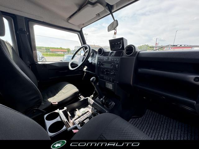 LAND ROVER Defender 110 2.4 TD4 CrewCab
