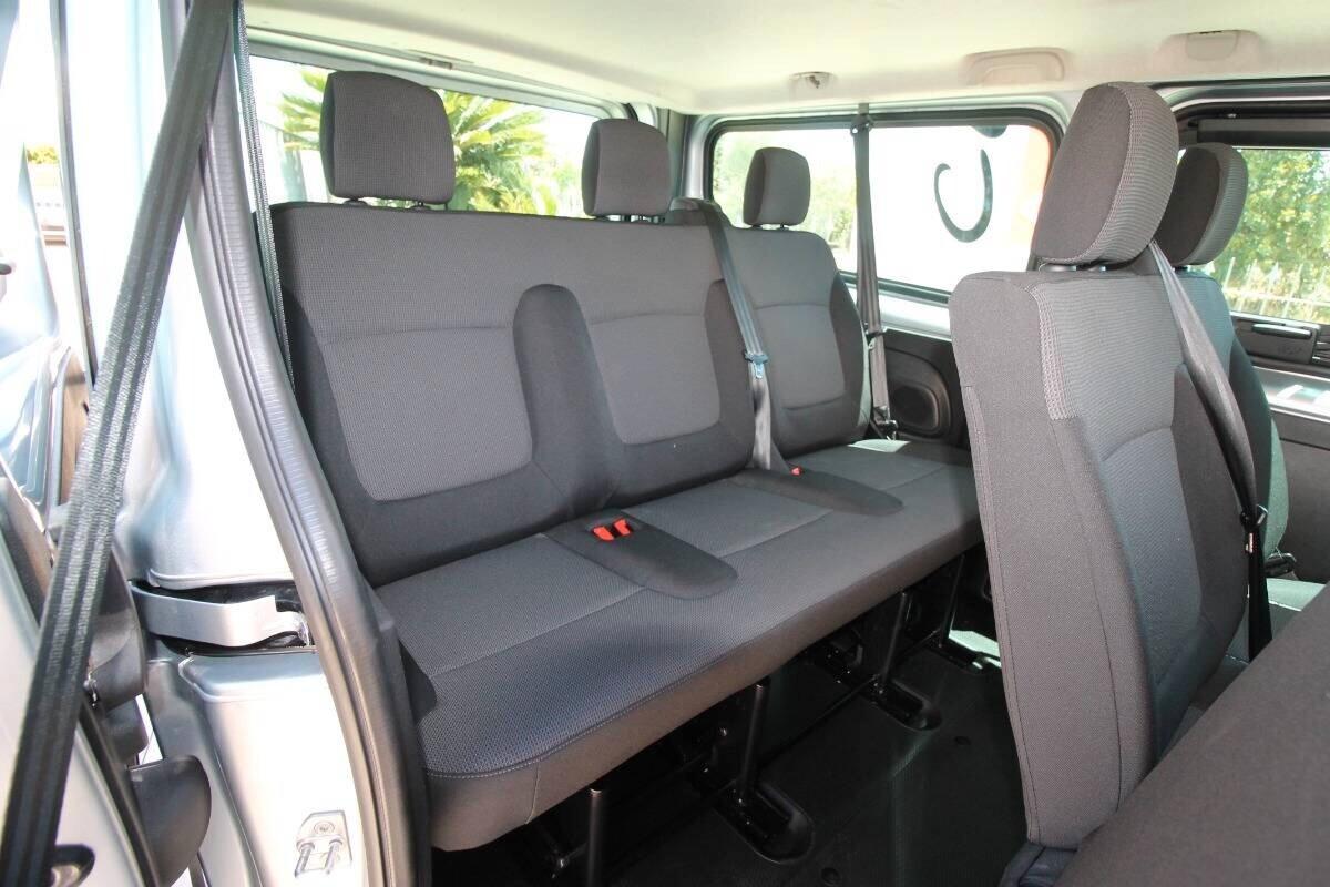 Renault Trafic 9p 150CV PL-TN Authentic|12.2024