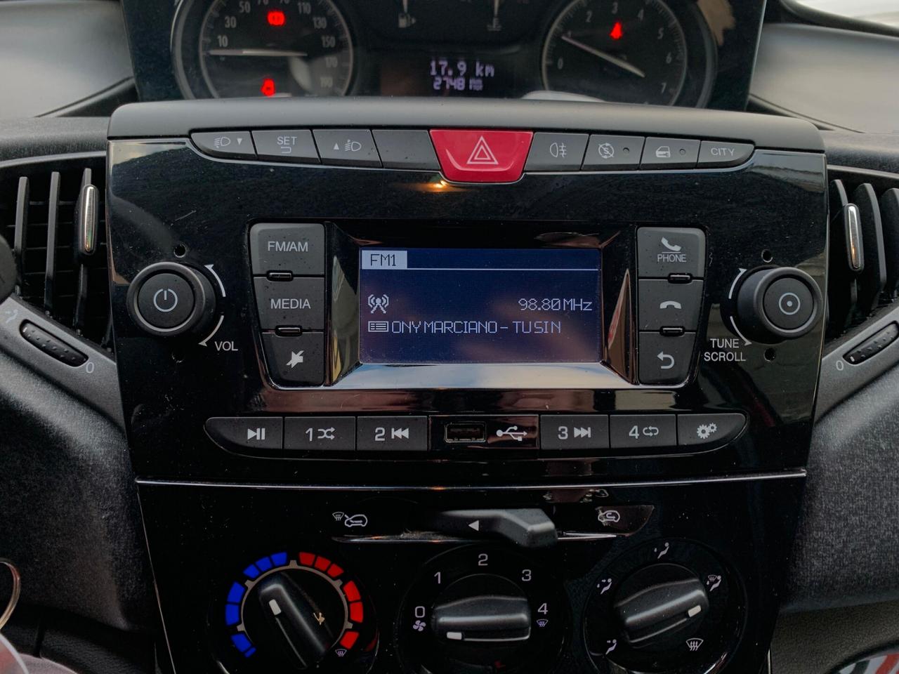 Lancia Ypsilon 1.2 69 CV 5 porte Elefantino Blu