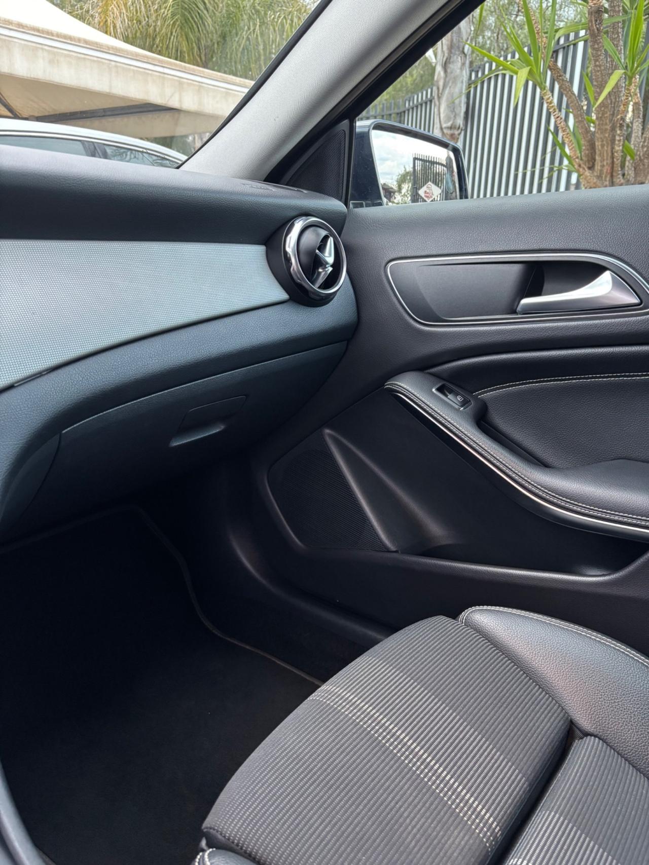 Mercedes-benz GLA 200 d Automatic Sport 2019