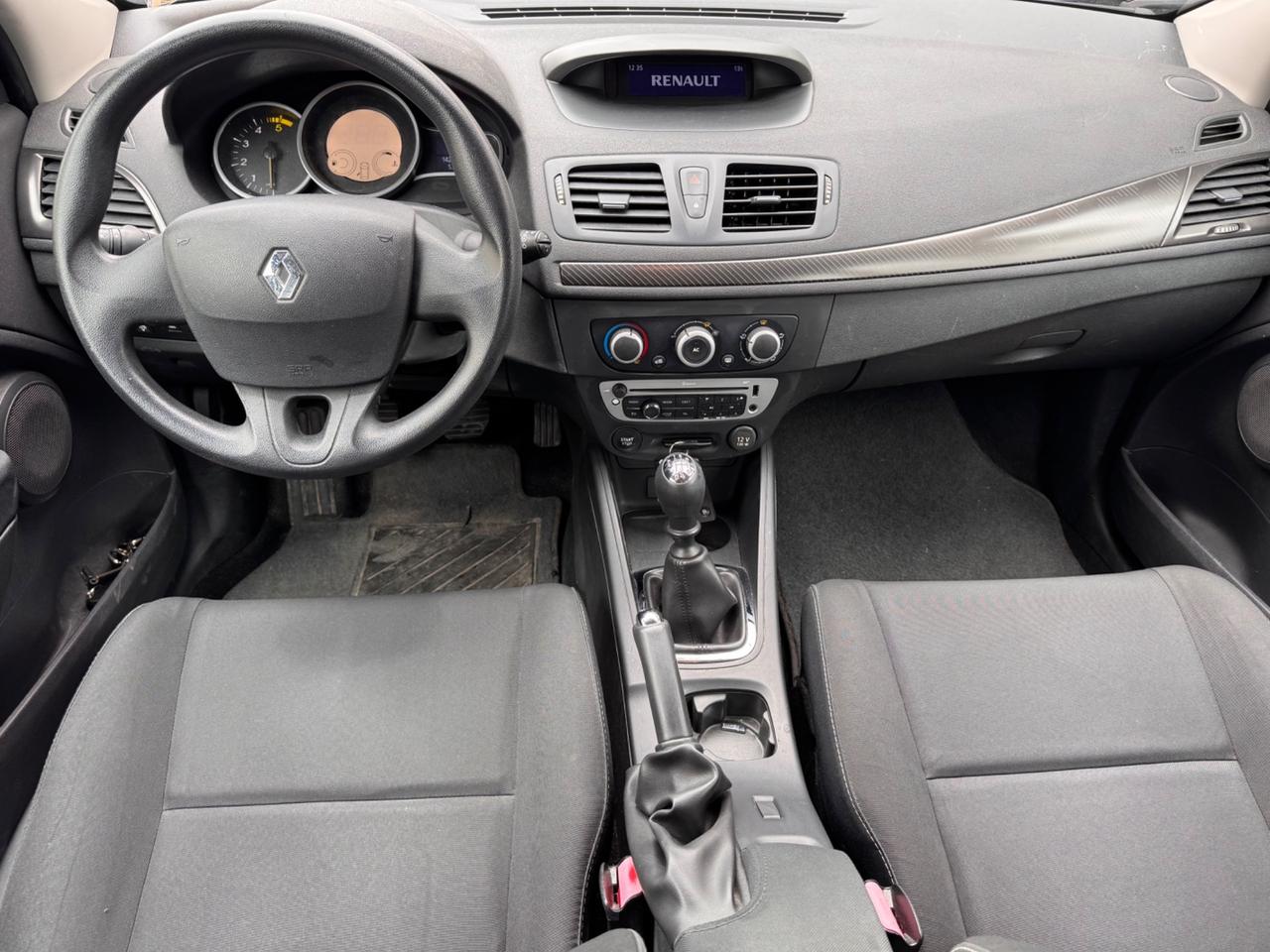 Renault Mégane 1.5 dCi 110CV neopaten garanzia 12 mesi