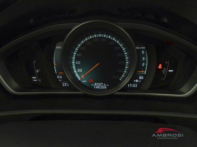 VOLVO V40 Cross Country D2 Business Plus
