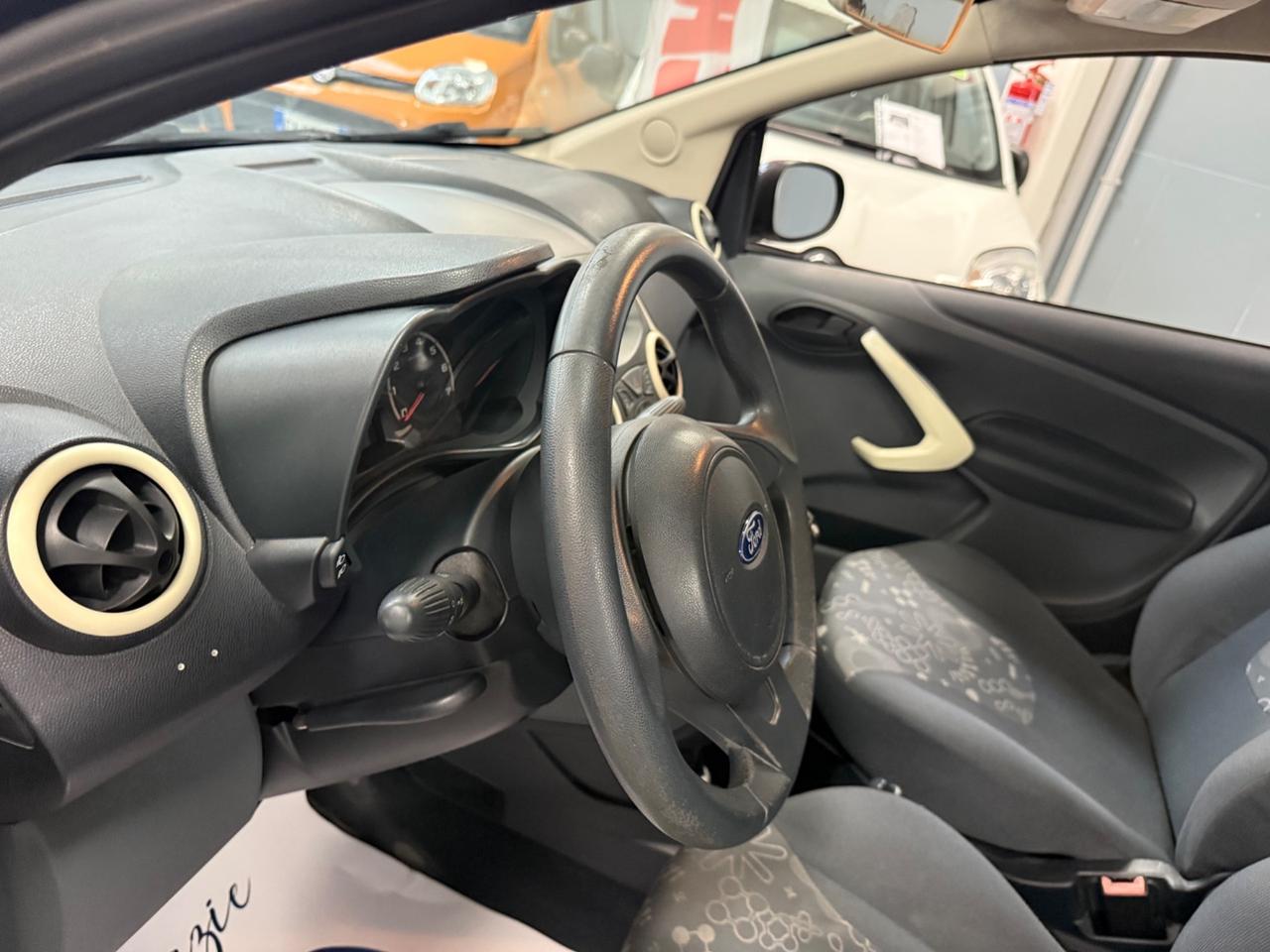 Ford Ka 1.2 8V 69CV Titanium Ok Neopatentati