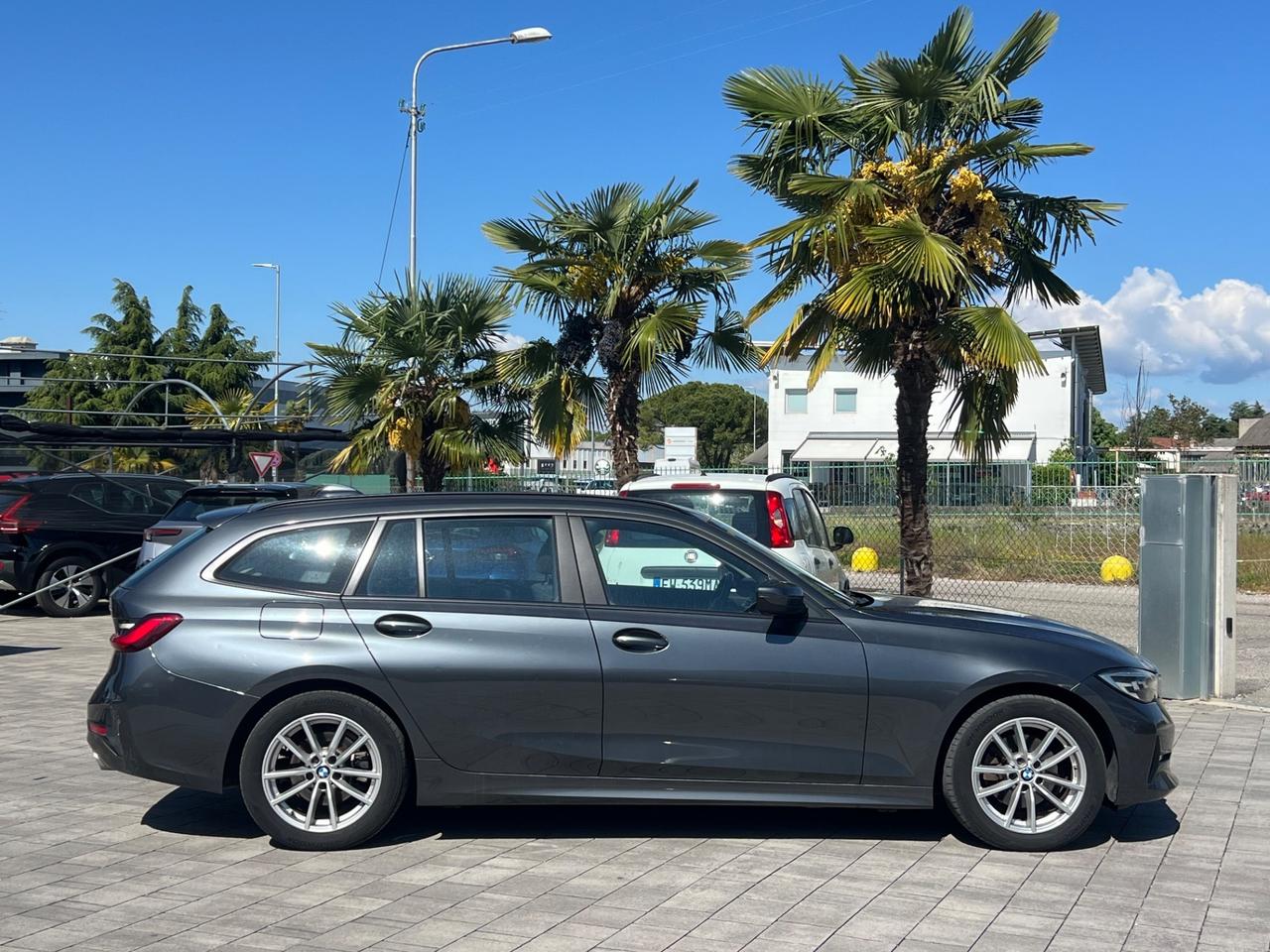 Bmw 320 320d 48V Touring Business Advantage