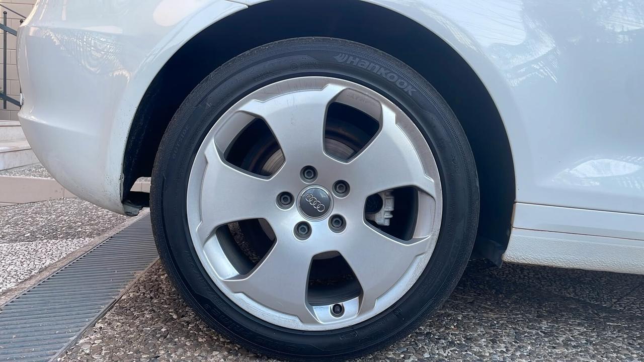 Audi A3 Cabrio 1.6 TDI 105 CV CR Ambition