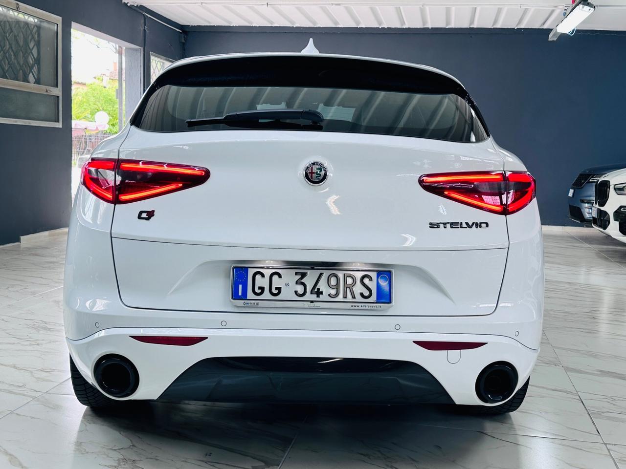 Alfa Romeo Stelvio 2.2 Turbodiesel 210 CV AT8 Q4 Veloce