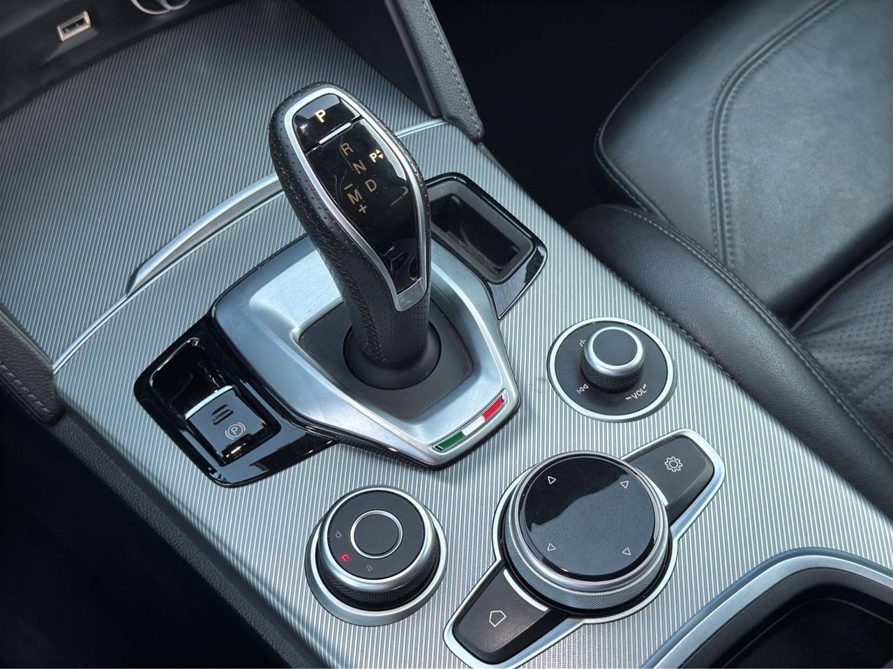 Alfa Romeo Stelvio 210 CV AT8 Q4 Veloce