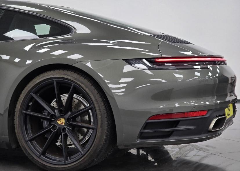 Porsche 911 Carrera