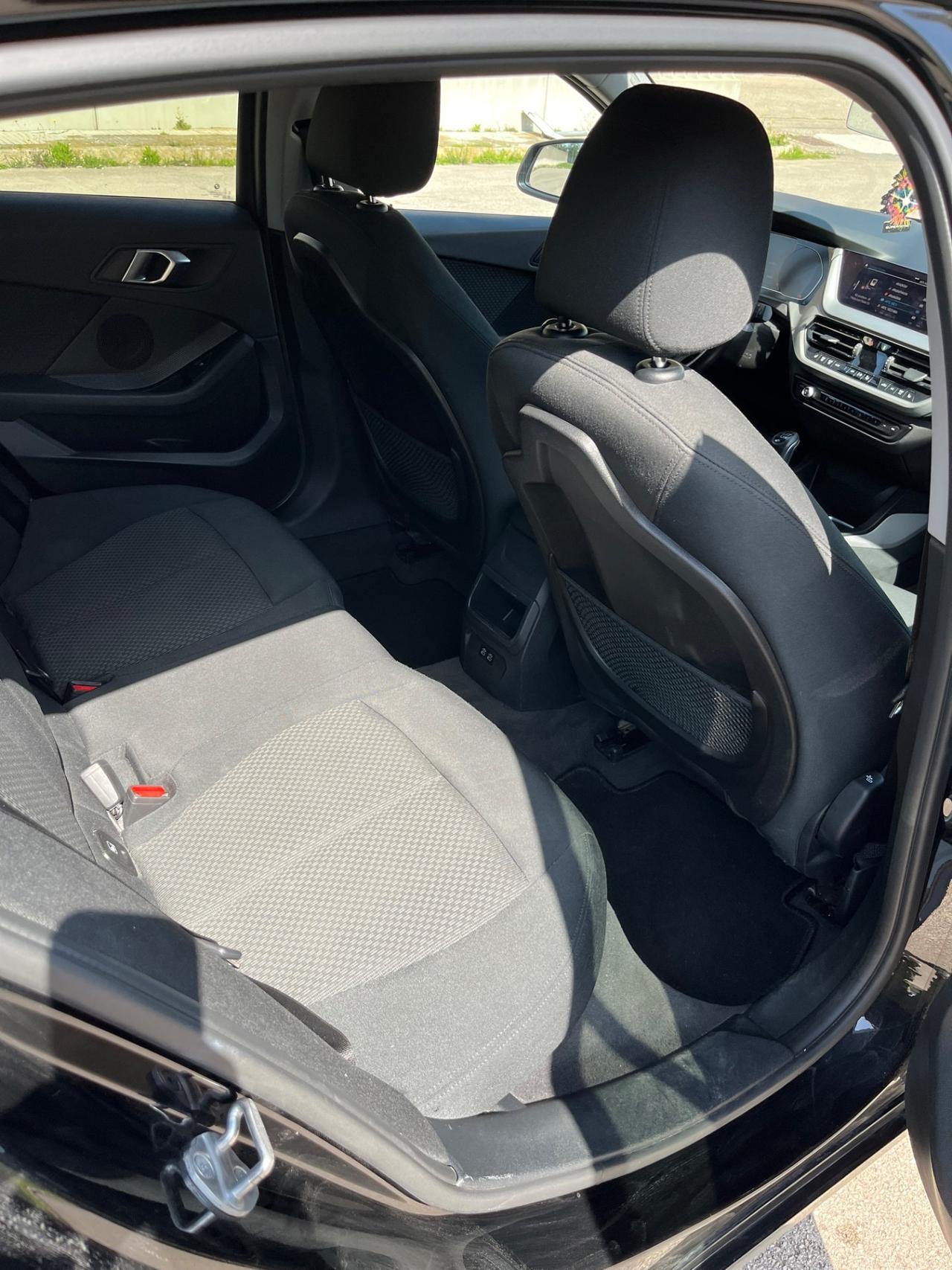 Bmw 116 SERIE 1 116d 1.5 BUSINESS ADVANTAGE adatta neopatentati