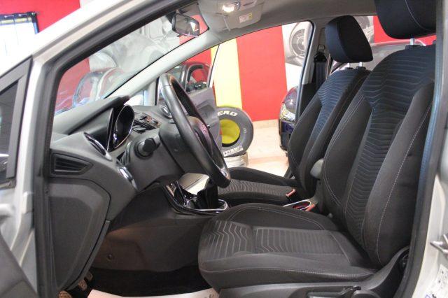 FORD Fiesta 1.2 60CV 5 porte 70000 Km !!! OK NEOPATENTATI