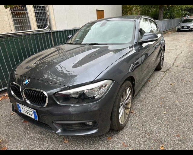 BMW 116 d 3p. Advantage