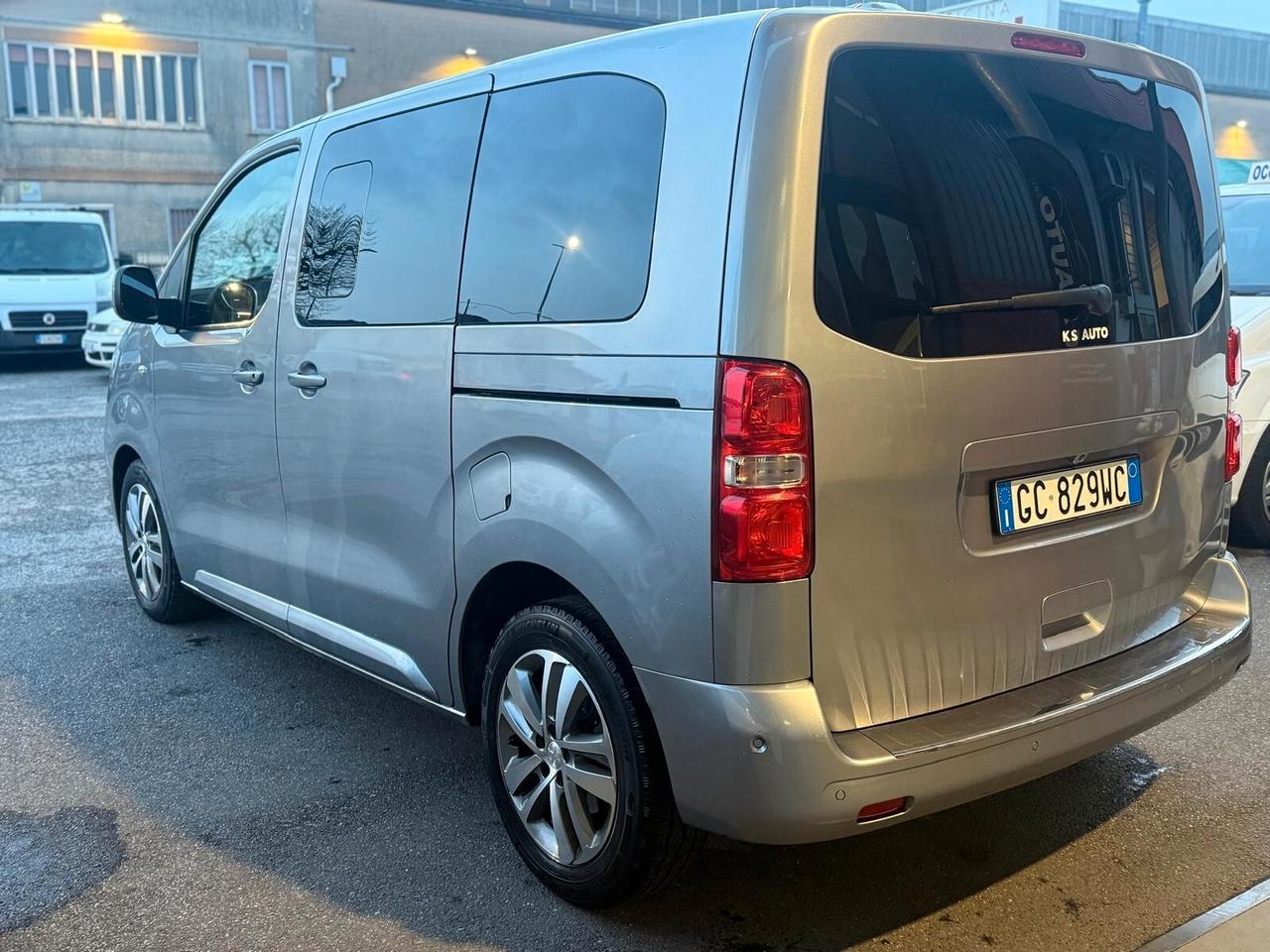 Peugeot Traveller BlueHDi 120 S&S Compact Active 8 POSTI