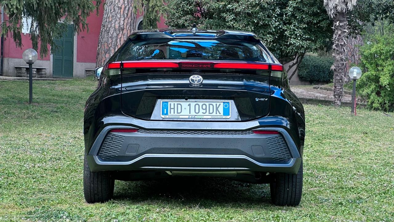 Toyota C-HR 1.8 HV Active 2024 solo 5.500KM PERFETTA leggi testo