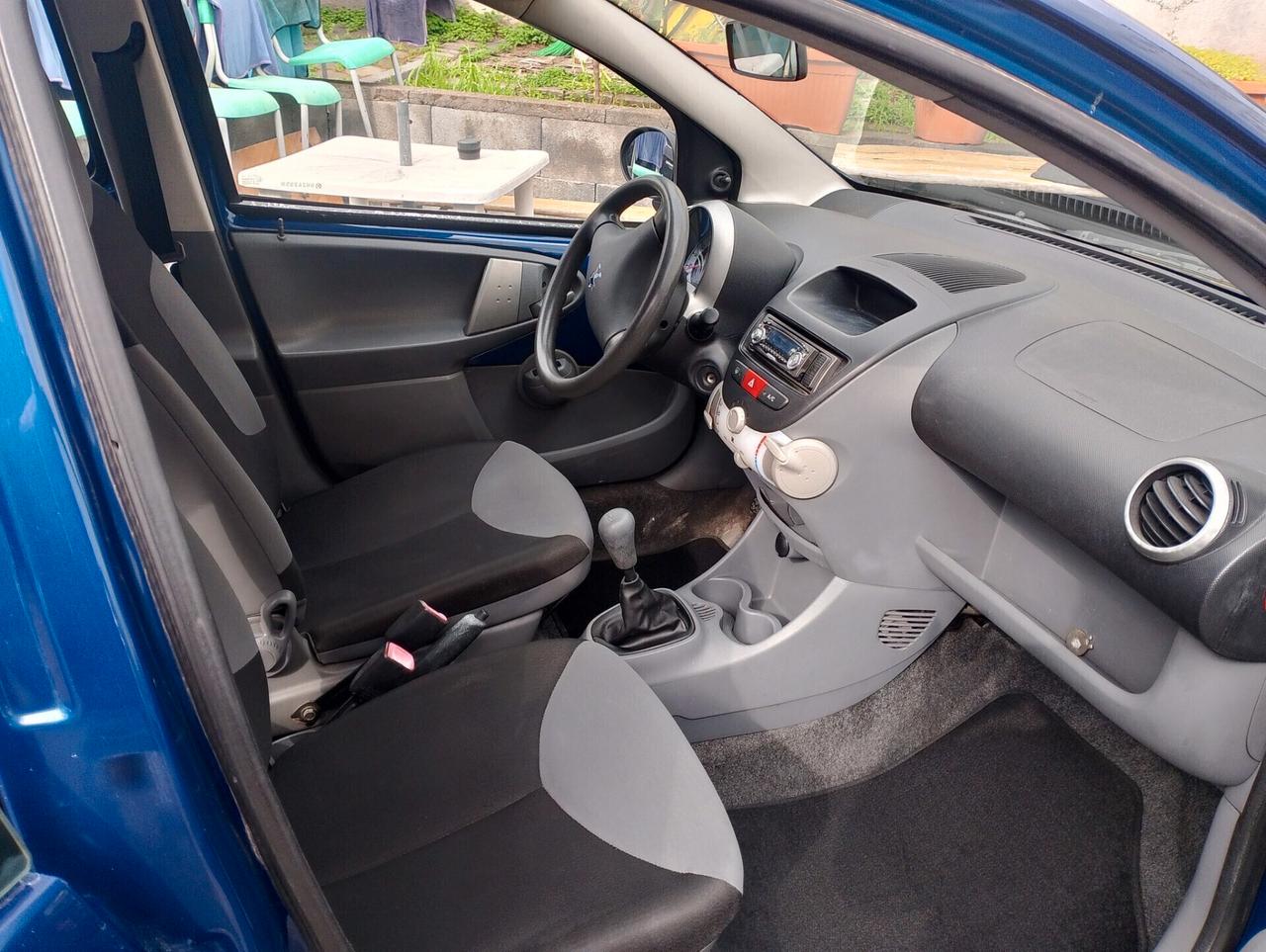 Peugeot 107 1.0 68CV 5p. Sweet Years 2Tronic