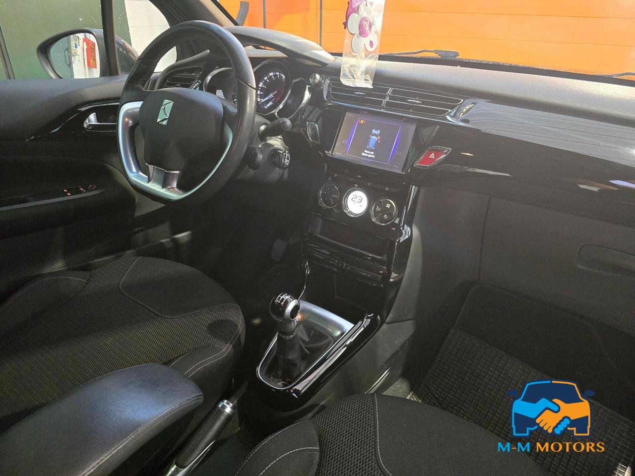 DS DS3 1.6 bluehdi So Chic 75cv my16