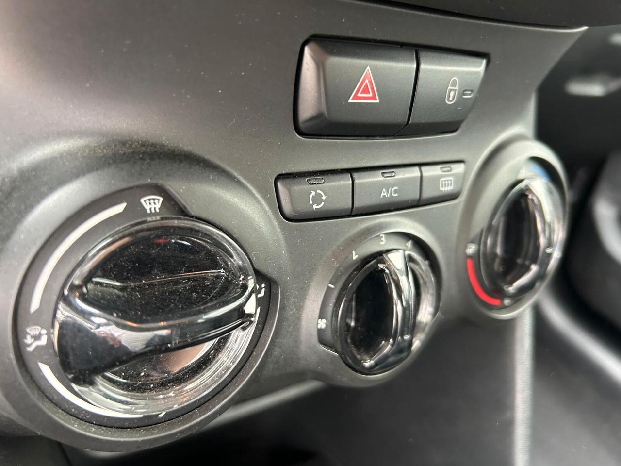 Peugeot 208 ACTIVE MIX BlueHDi 75 N1 4 posti