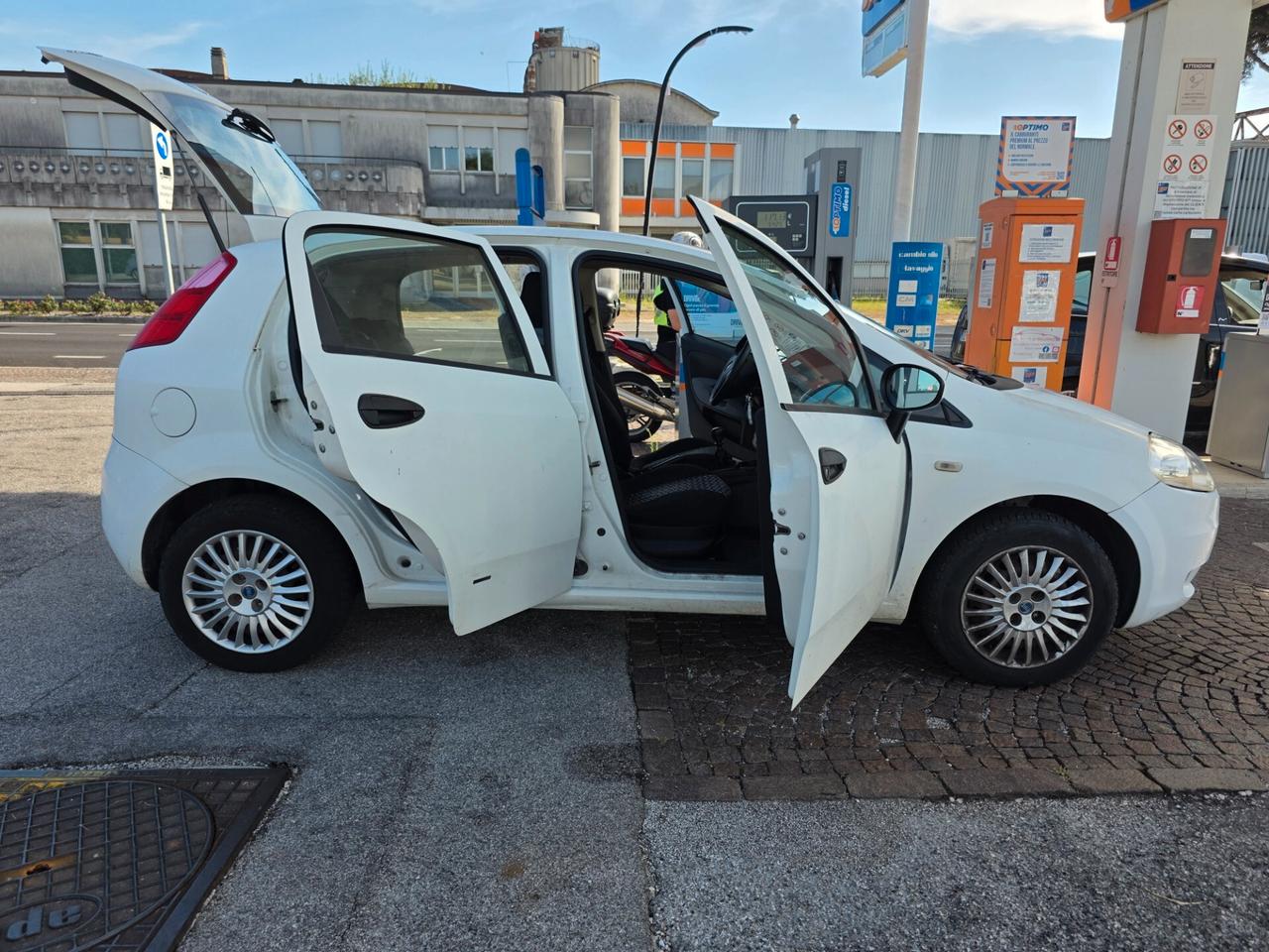 Fiat Grande Punto 1.2 5 porte con 182.000km Neopatentati ok