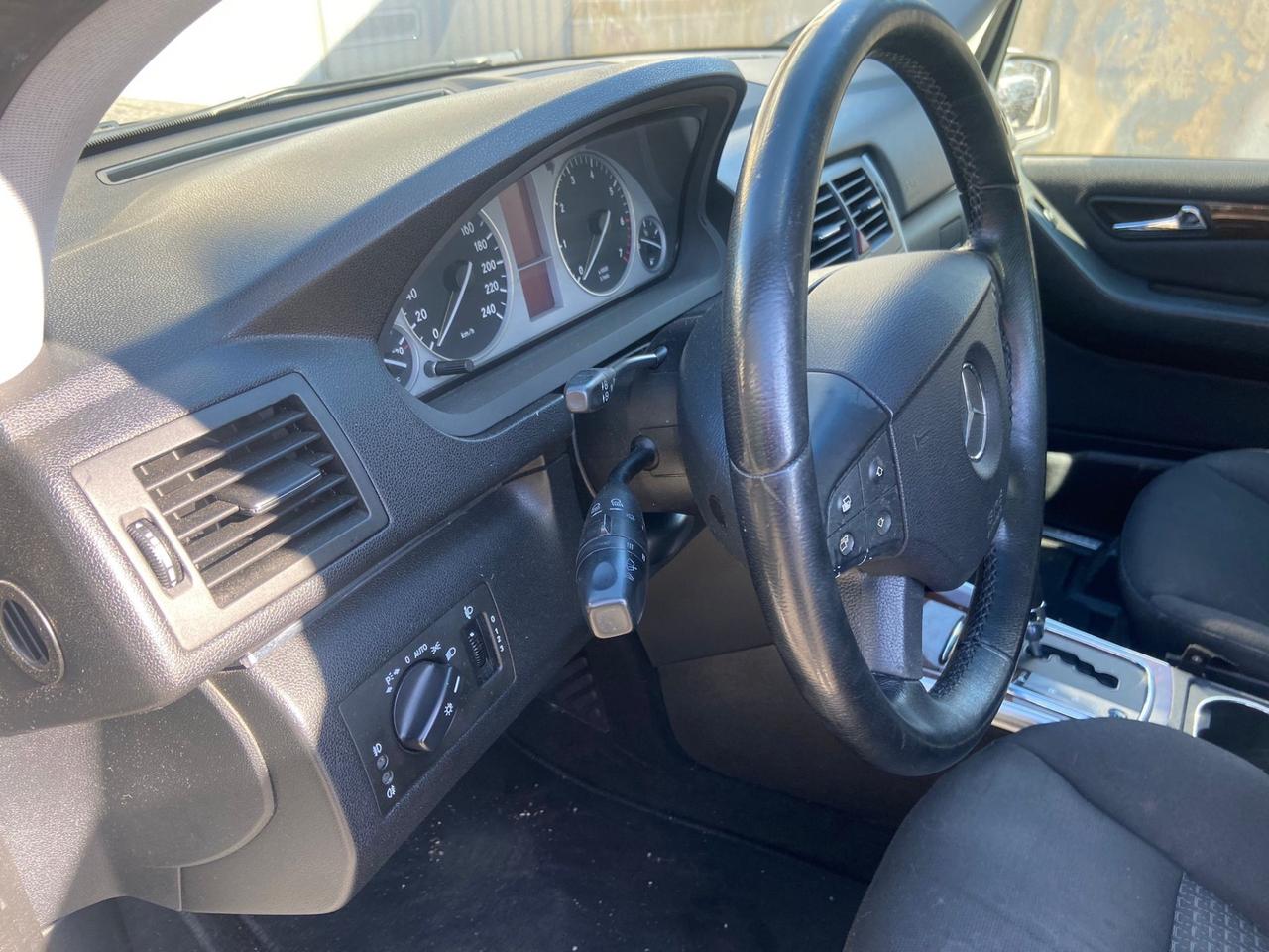 Mercedes-benz B 180 NGT AUTOMATICA