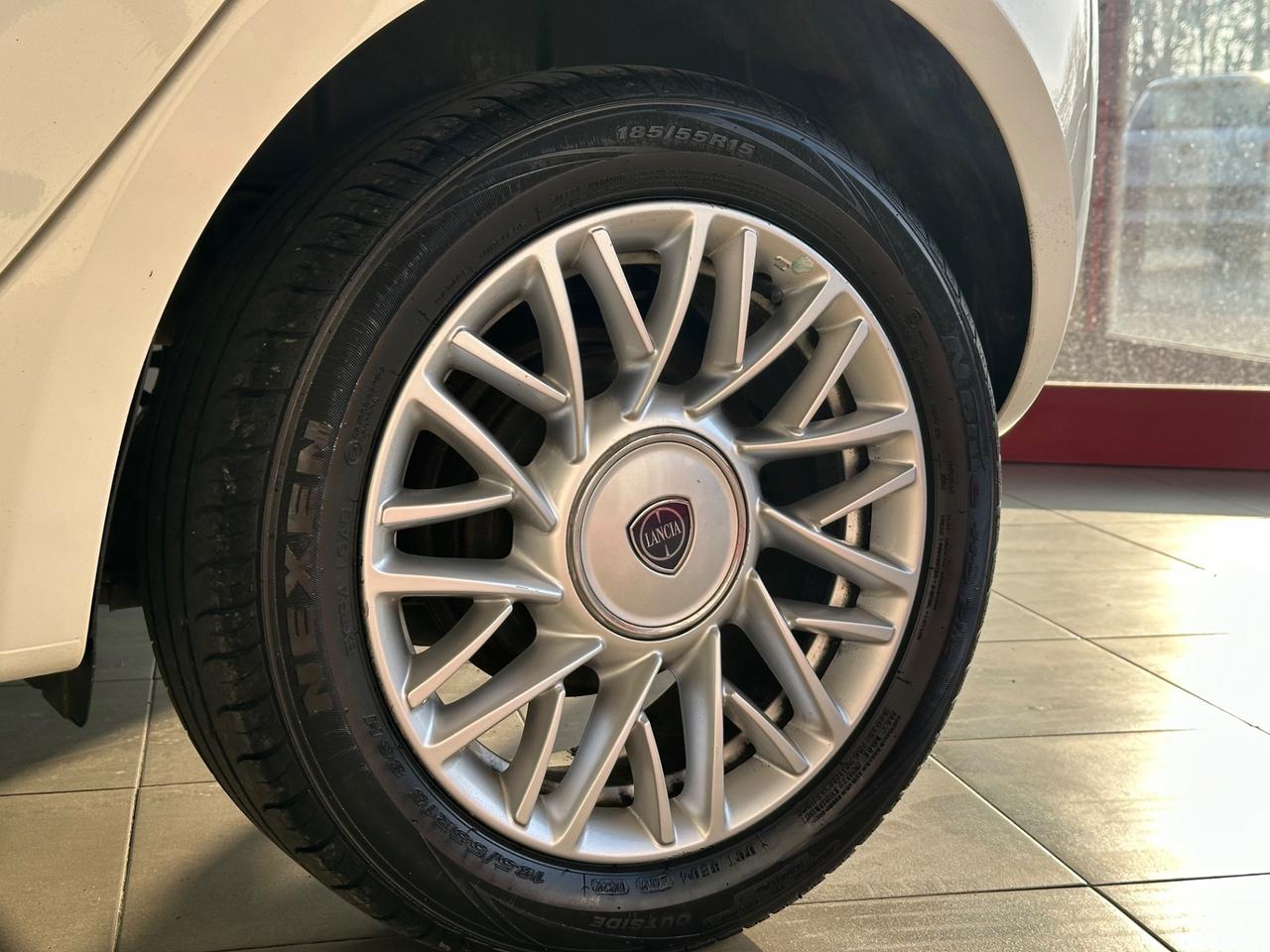 Lancia Ypsilon 1.2 69 CV 5 porte GPL Ecochic Platinum