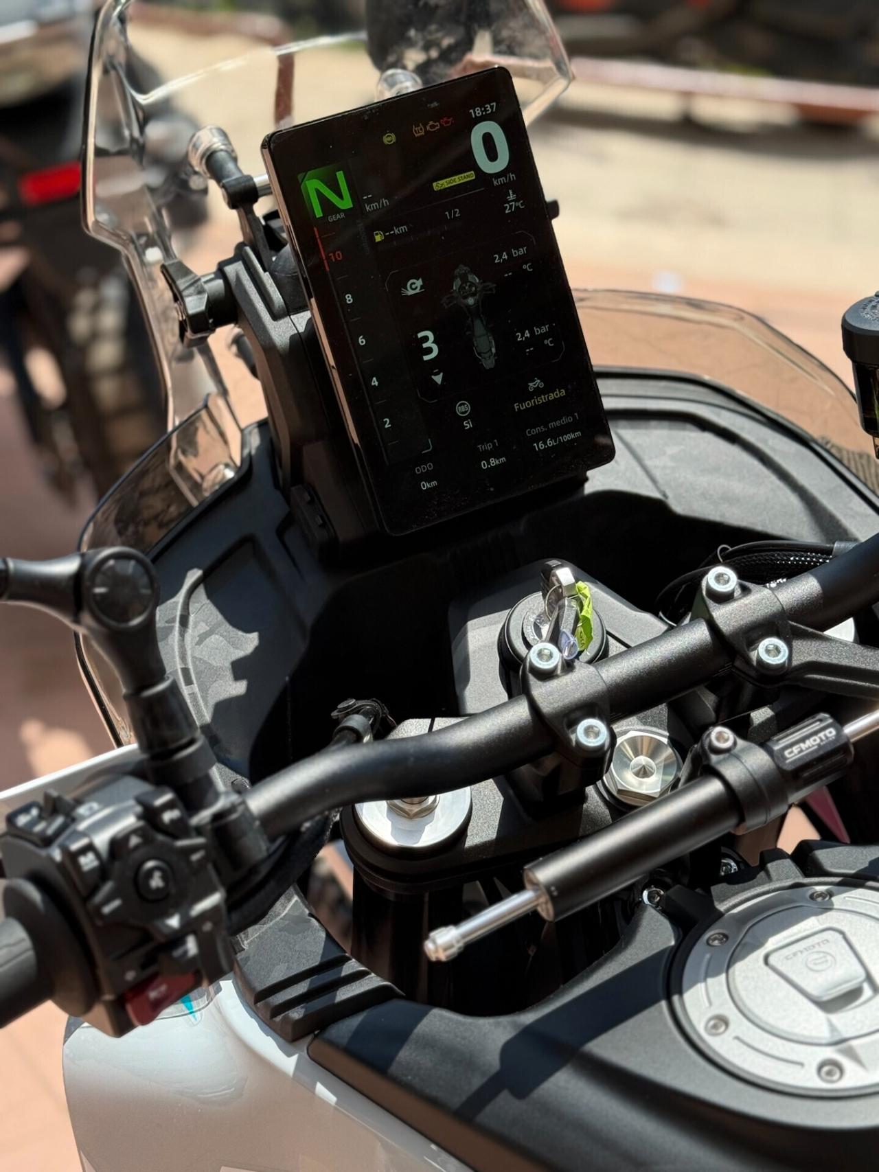 CFMOTO MT-X 1000