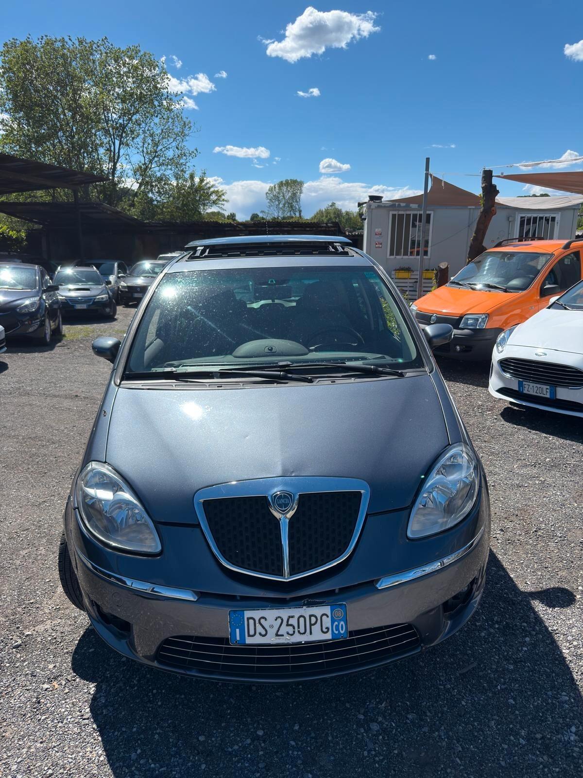 Lancia MUSA 1.4 16V POLTRONA FRAU
