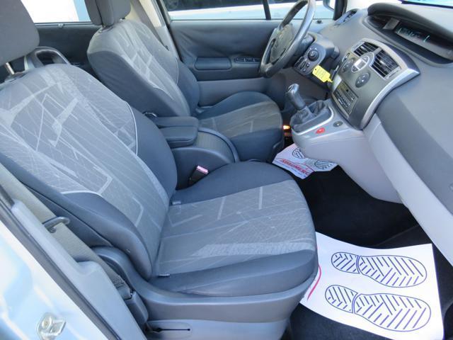 RENAULT Scenic 1.6 16V Confort Dynamique