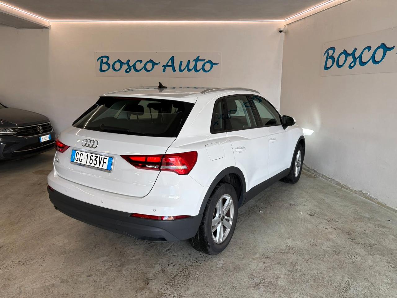 Audi Q3 35 1.5 tfsi mhev s-tronic