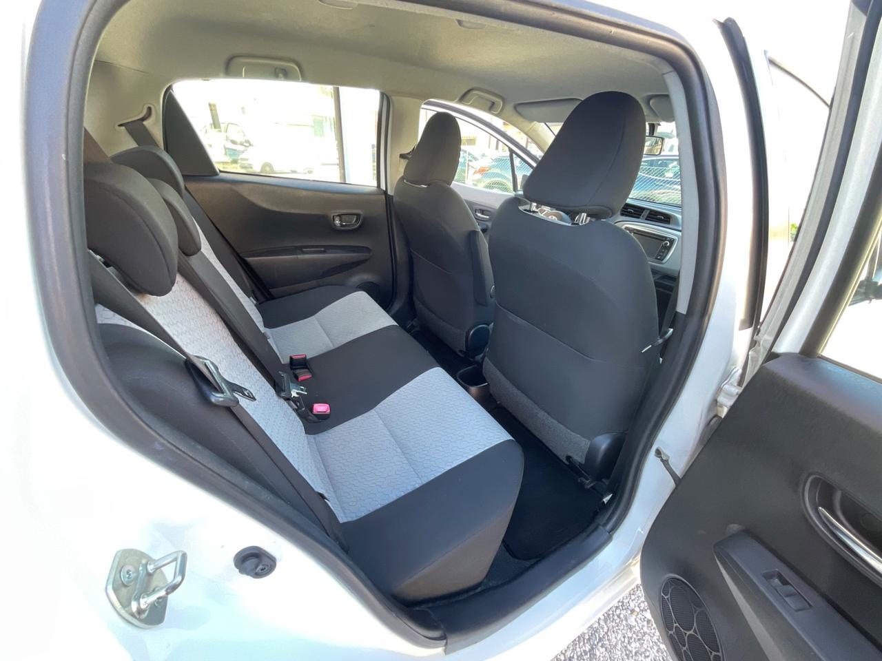 Toyota Yaris 1.4 D-4D 5 porte Lounge