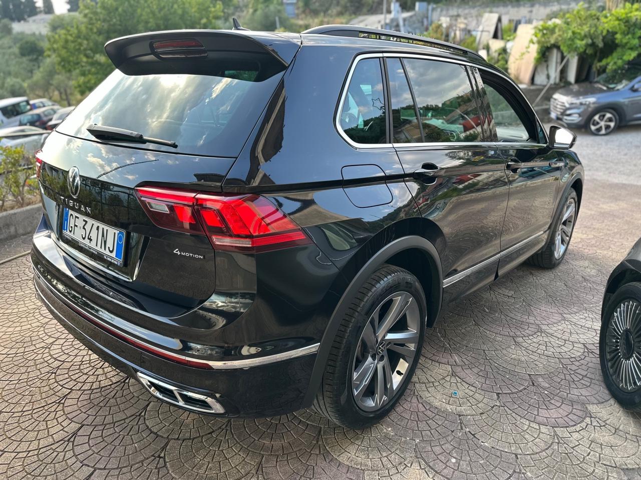 Volkswagen Tiguan 2.0 TDI 150 CV SCR DSG 4MOTION R-Line