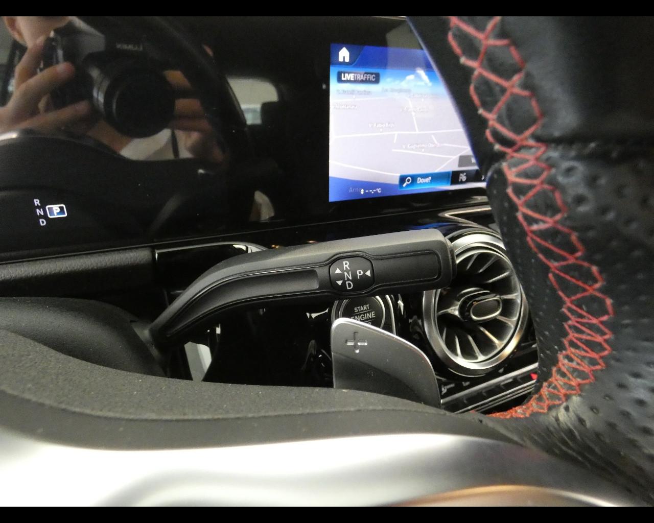 Mercedes-Benz GLA (H247) - GLA 200 d Automatic Premium