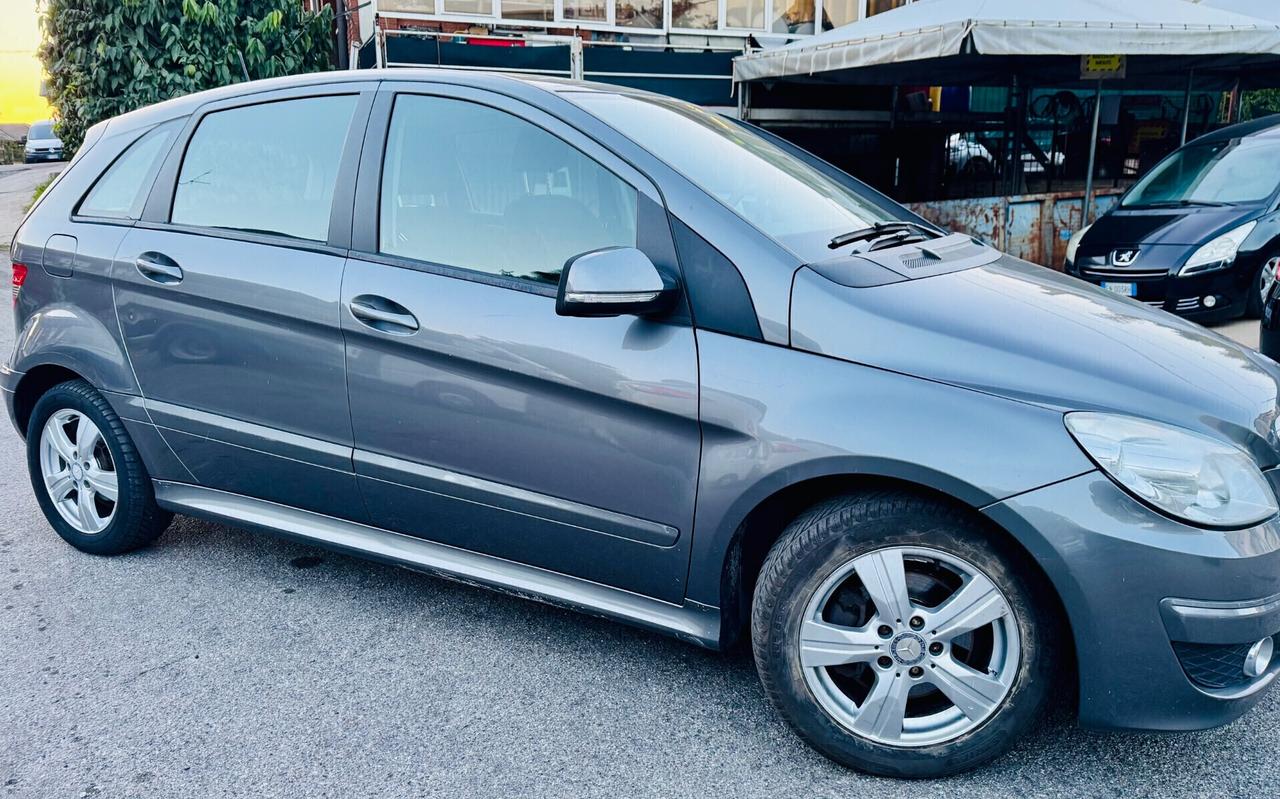 Mercedes-benz B 180 CDI Premium Ok Neopatentati