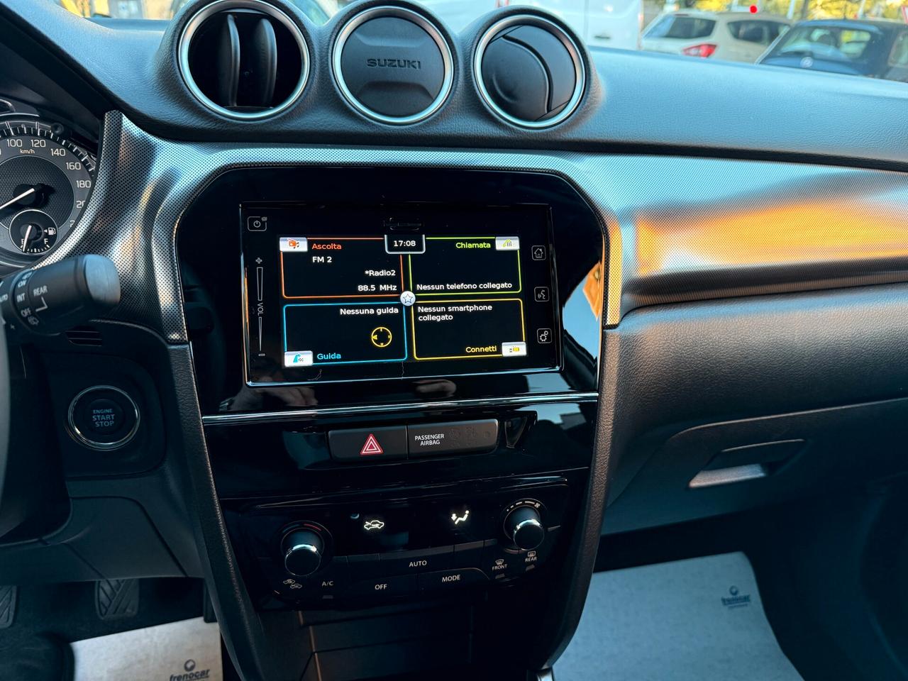 Suzuki Vitara 1.4 Hybrid Top