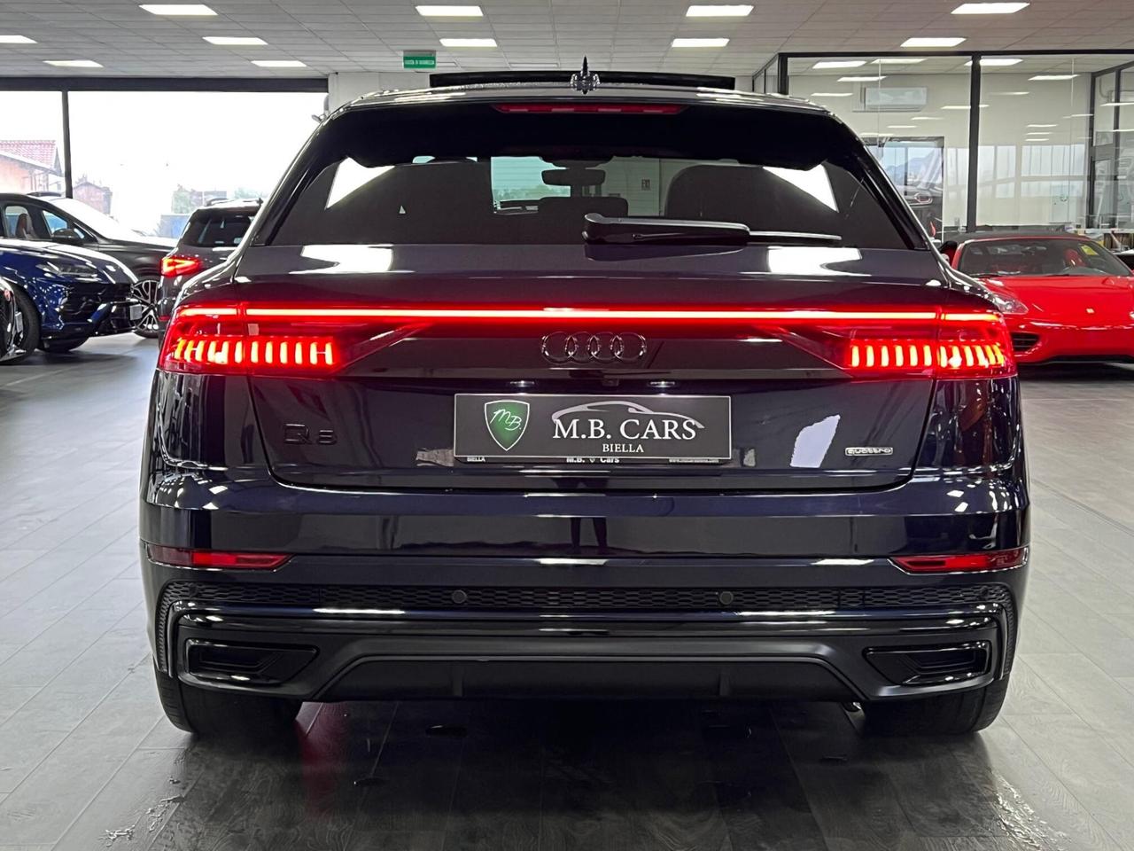 Audi Q8 55 3.0 tfsi mhev Sport quattro tiptronic