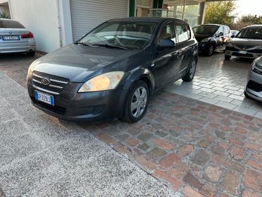 Kia Ceed cee'd 1.6 CRDi 90CV