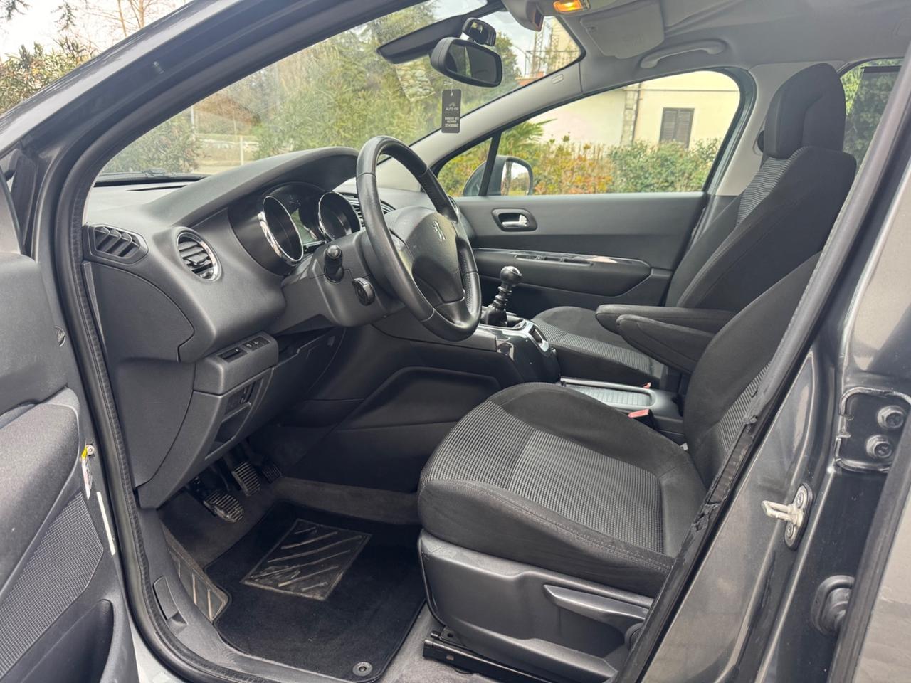 Peugeot 5008 2.0 HDi 150CV Business