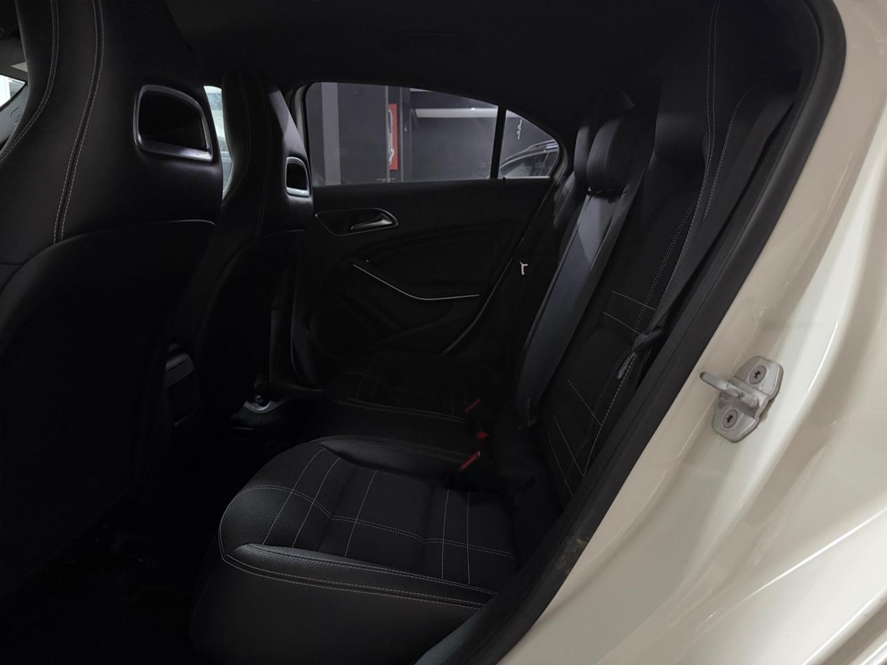 MERCEDES Classe A160d (90) Premium 2016