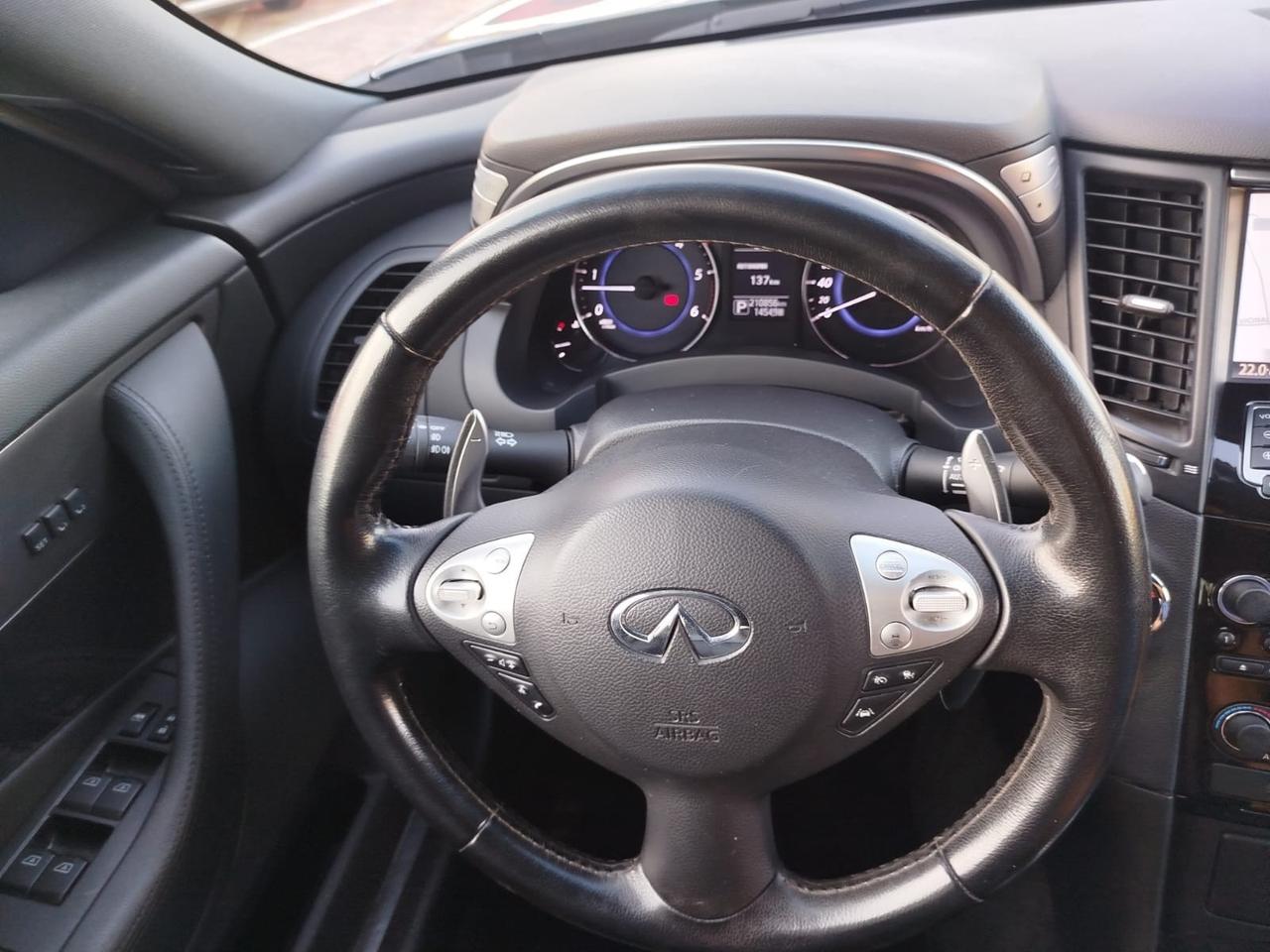 Infiniti QX70 3.0 diesel V6 AT S Premium