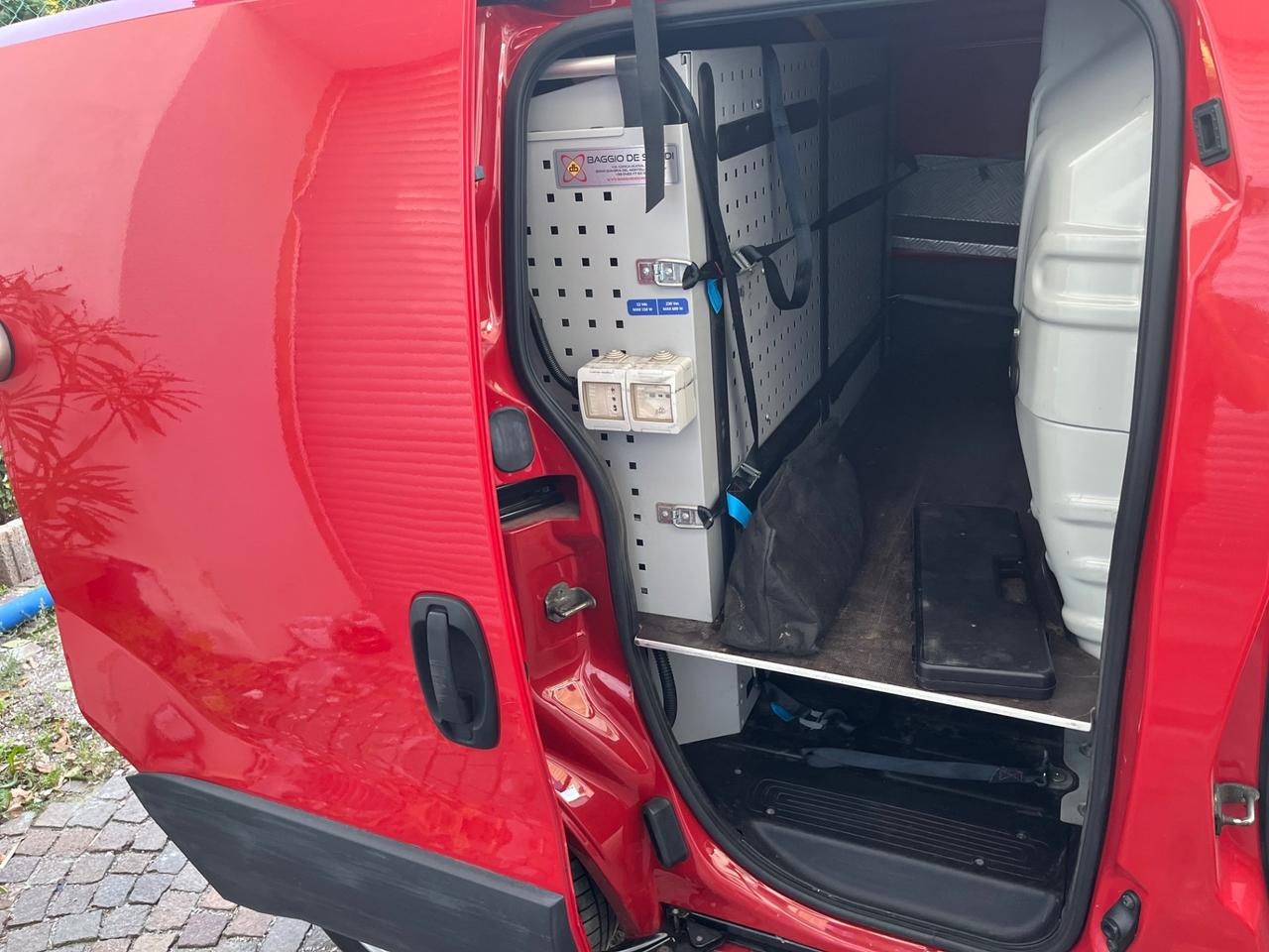 Fiat Fiorino 1.3 MJT 95CV Cargo Adventure