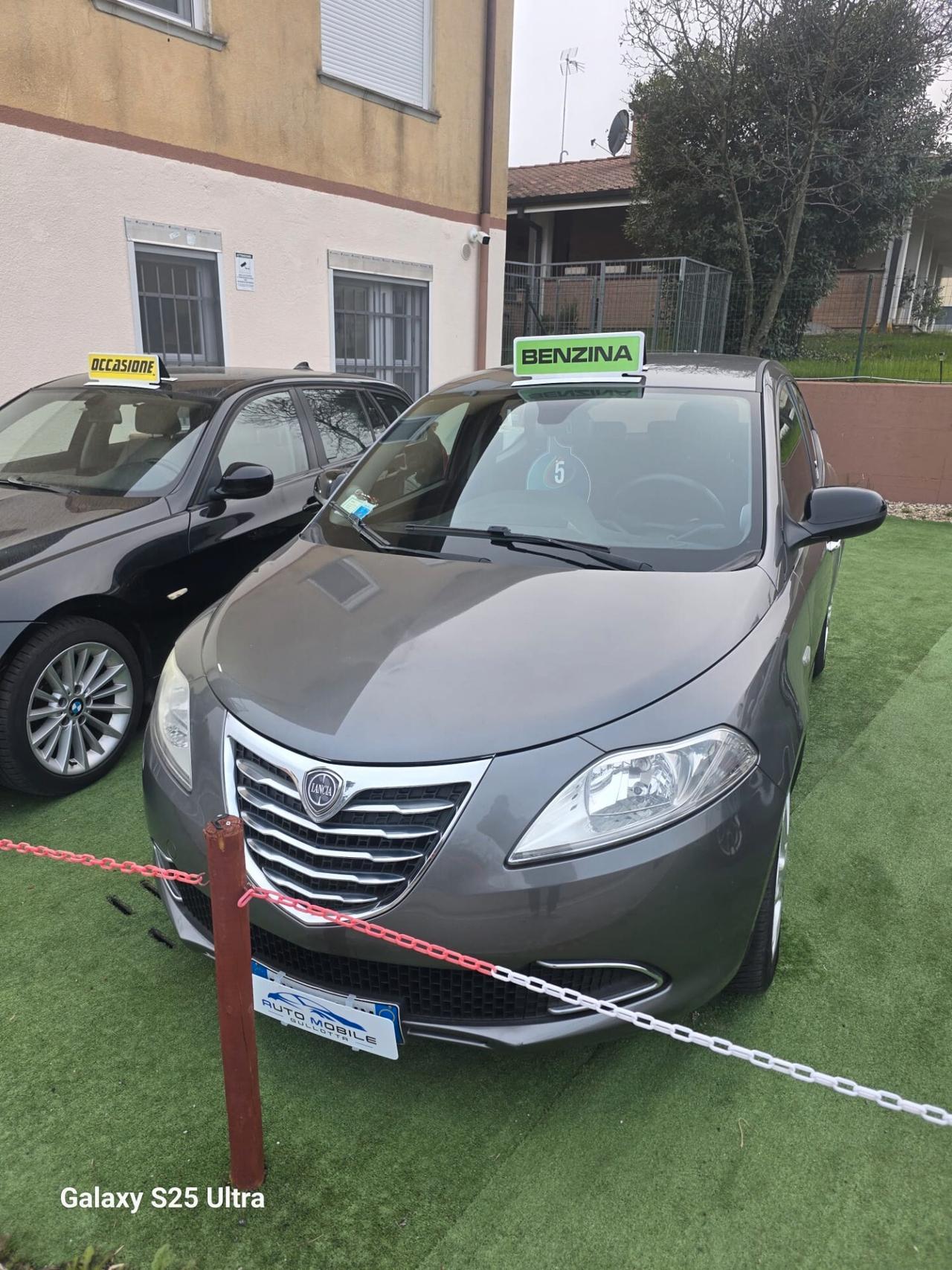 Lancia Ypsilon 1.2 69 CV 5 porte S&S Platinum