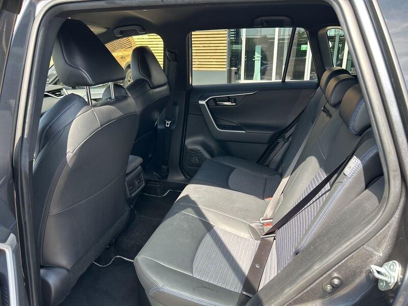 Toyota RAV4 2.5 HV (218CV) E-CVT 2WD Style IVA ESPOSTA COMPRESA GARANZIA FINO AL 2031