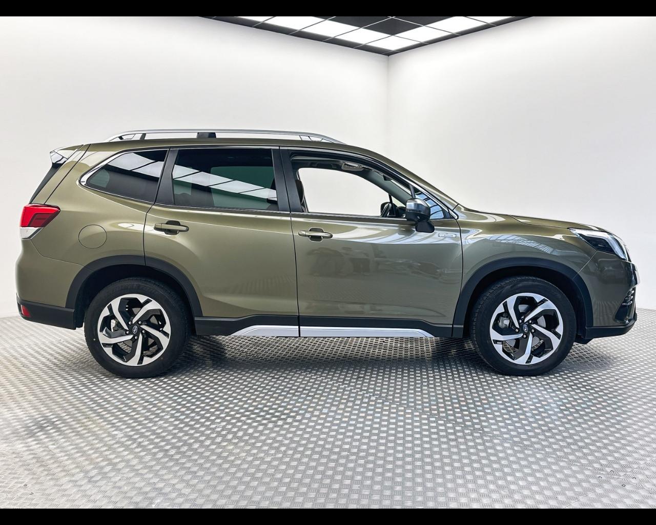 SUBARU Forester 2.0 e-Boxer MHEV CVT Lineartronic Premium