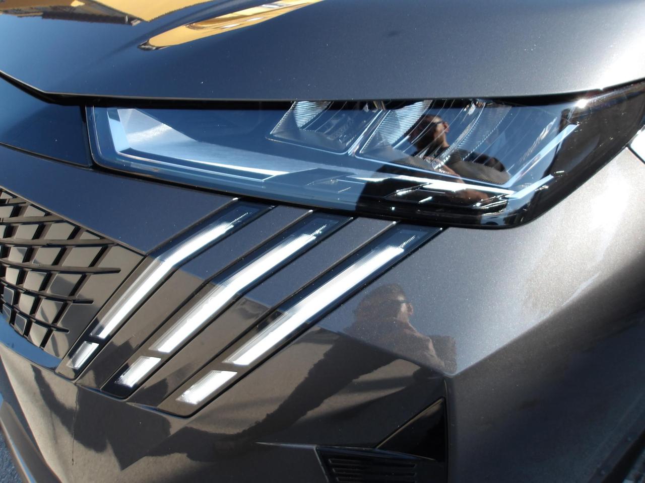 PEUGEOT 3008 Hybrid 145 e- DCS6 Allure