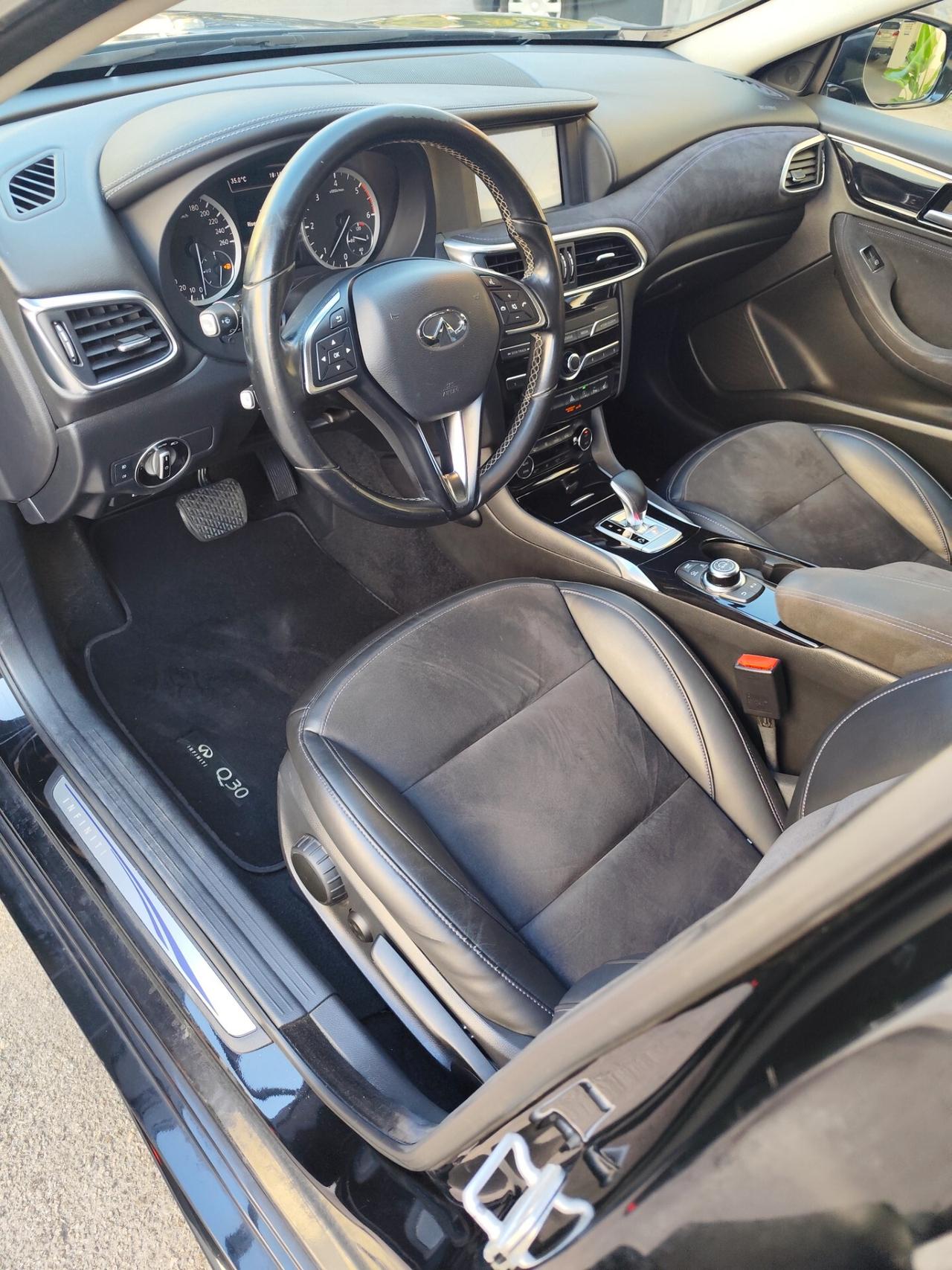 Infiniti Q30 1.5 diesel DCT Business Executive