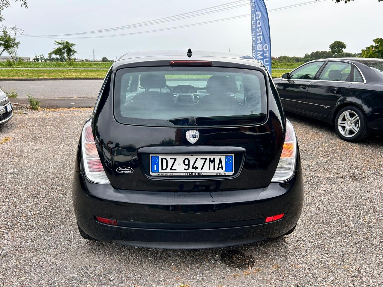 Lancia Ypsilon 1.2 Argento