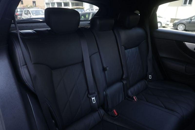 Infiniti QX70 Infiniti QX70 3.0d GT 175KW ANNO 2015