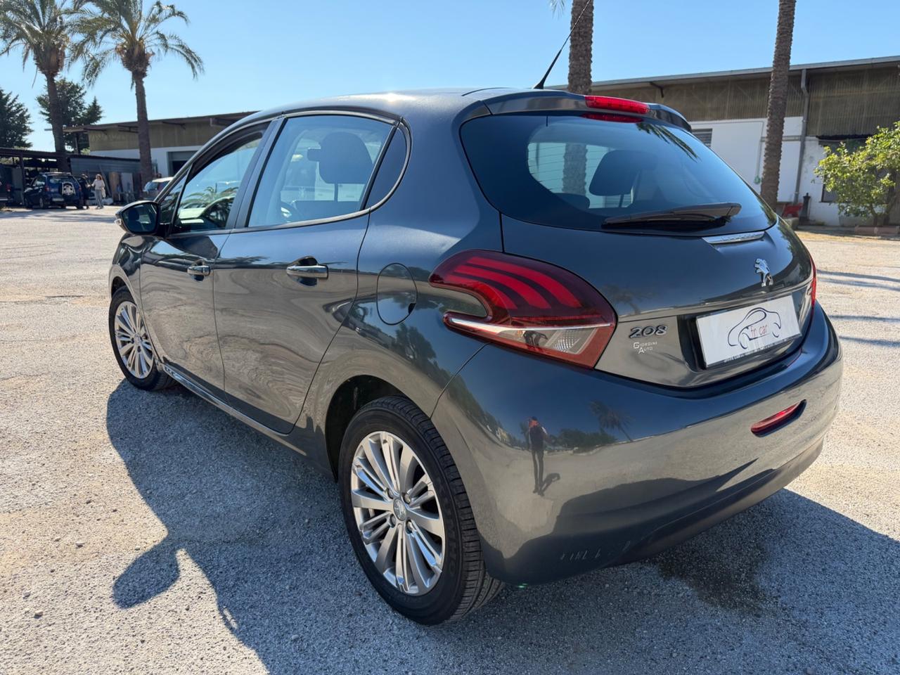 Peugeot 208 BlueHDi 75 5 porte Allure