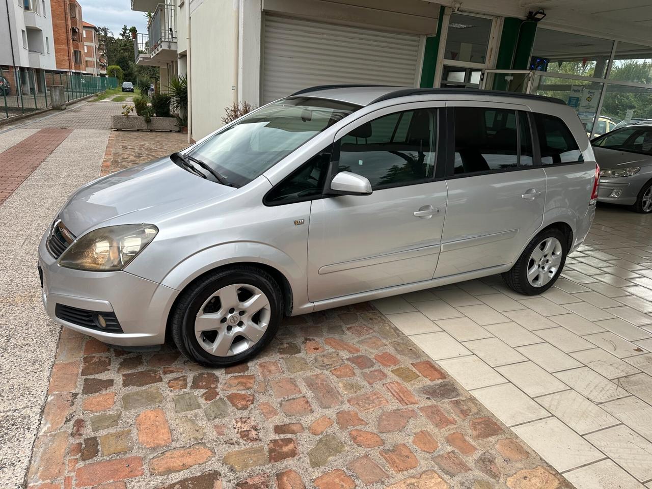 Opel Zafira 1.9 CDTI 120CV 7 POSTI AUT. (12 RATE)