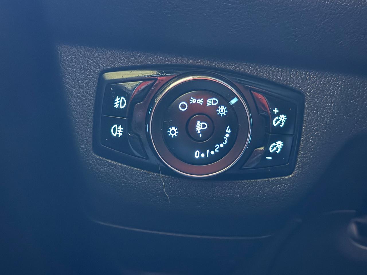 Ford Tourneo Courier 1.6 TDCI 95 CV Titanium -5posti-