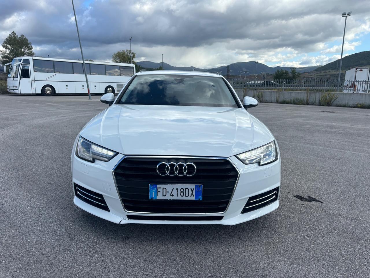 Audi A4 2.0 TDI 150 CV ultra Business